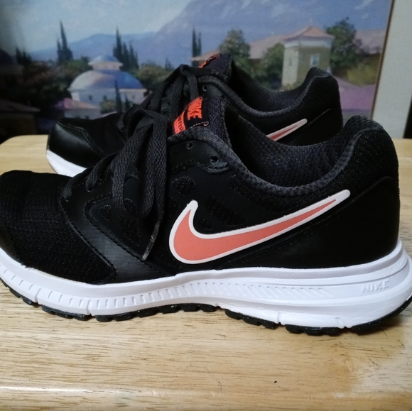 👩Nike Downshifter 6 Black/Coral Athletic Shoes - Size 6.5 - 684765-002🏃📿🦋💐 - Picture 4 of 11